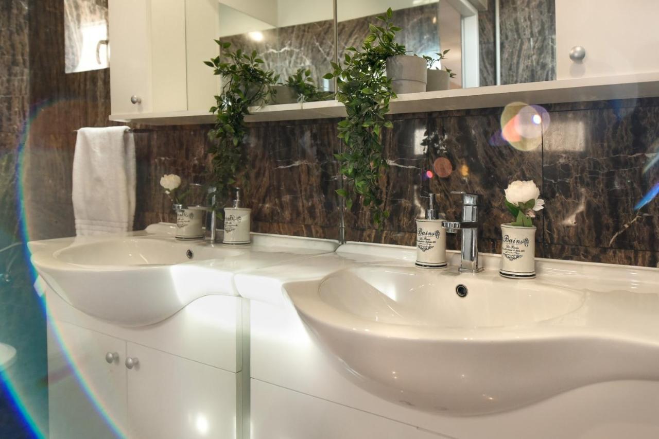New - Elegant Duplex With Amazing View & Balcony - Homey Residence Bucureşti Eksteriør bilde